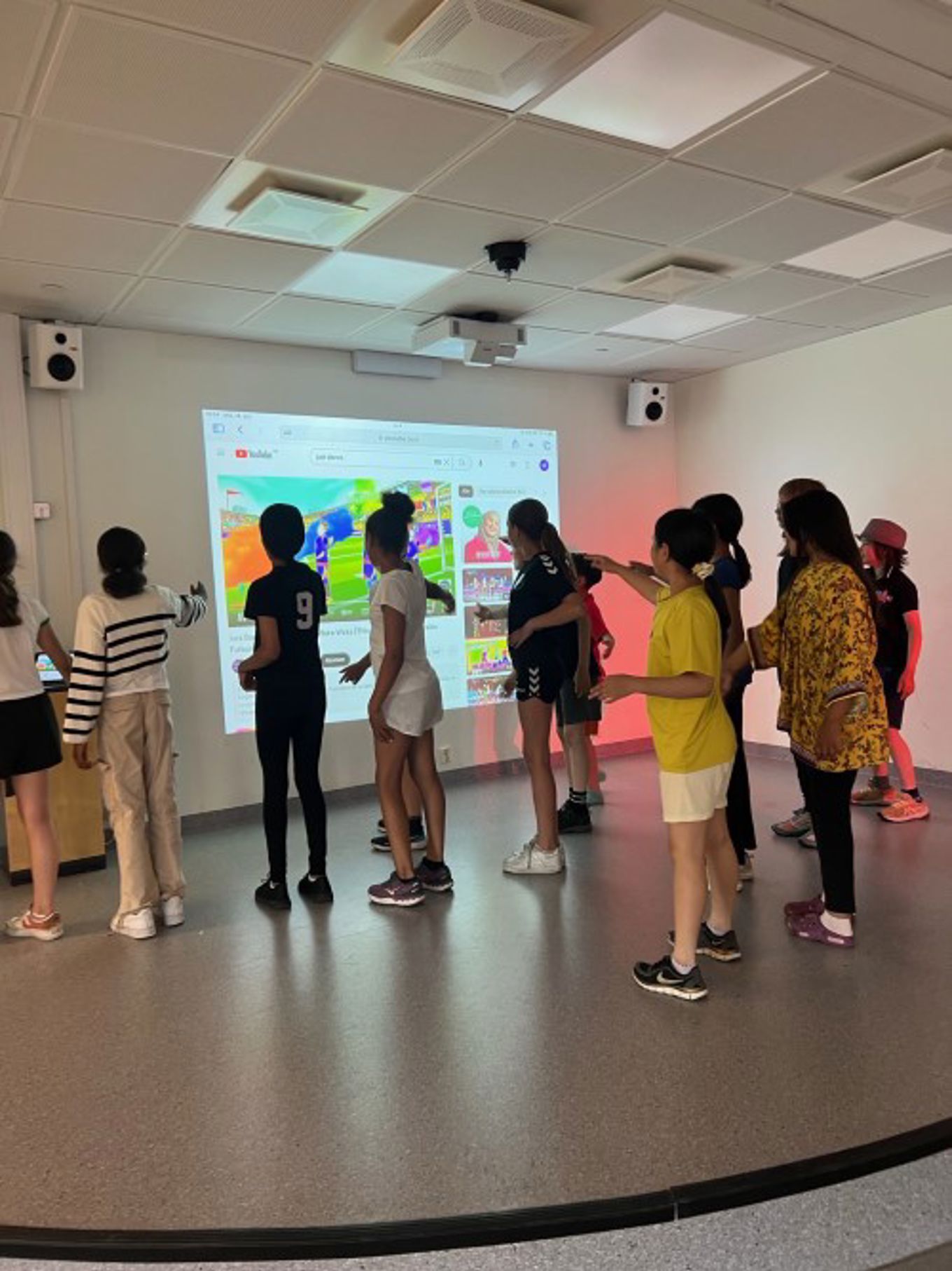 elever inne elever inne