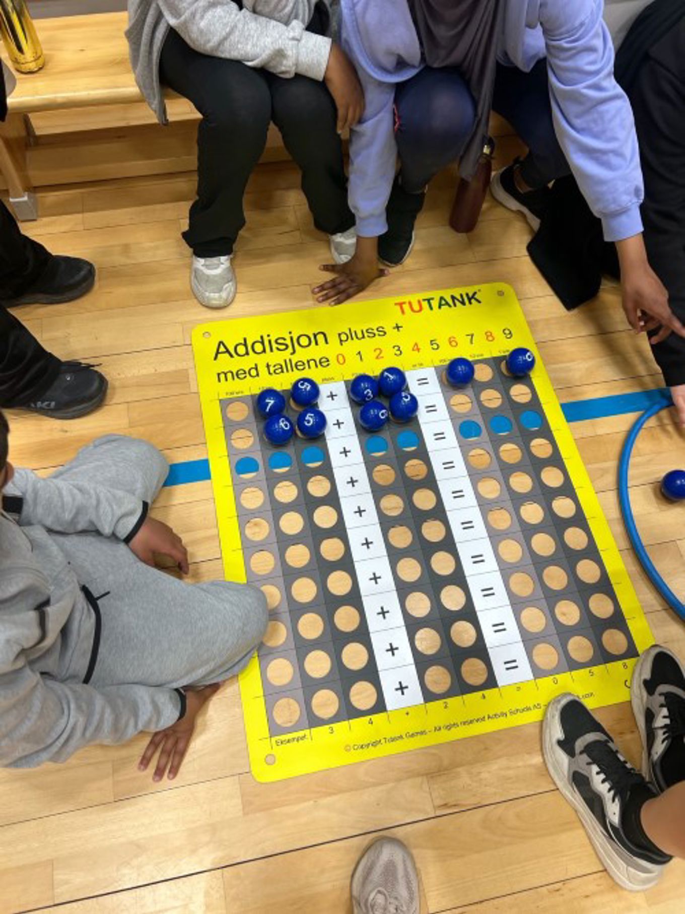 elever inne elever inne